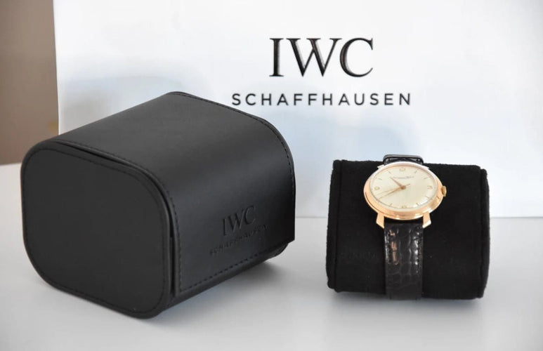 Montre IWC - Montre homme Jumbo « Shark Fin » en or rose 18 carats 58 Facettes IWC-300