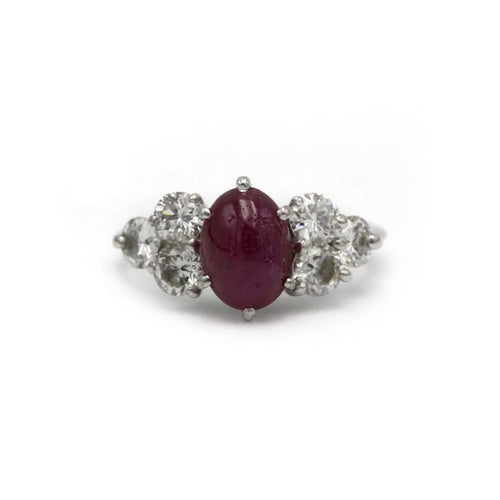 Bague 46 Bague en or blanc, rubis & diamants 58 Facettes 250240R