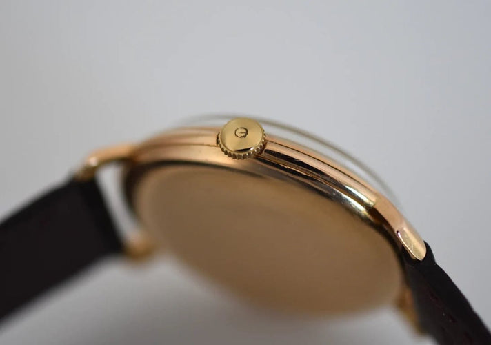 Montre IWC - Montre homme Jumbo « Shark Fin » en or rose 18 carats 58 Facettes IWC-300