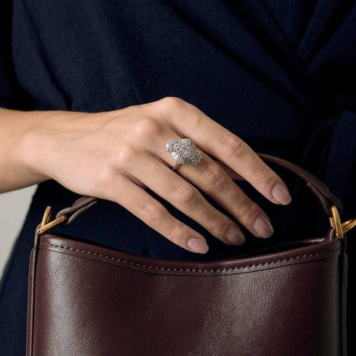 Bague 52 Bague navette sertie de diamants en platine 58 Facettes LJ22 -114