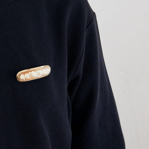 Broche Broche camée coquillage oblongue en or jaune 18 carats 58 Facettes AB61