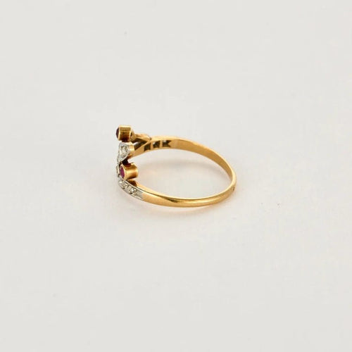 Bague 54 Bague début XXe or jaune et blanc, rubis et diamants 58 Facettes LAN12232