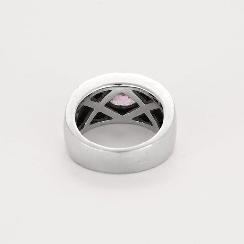 Bague 53 Bague en or blanc, saphir rose et diamants 58 Facettes POI0521