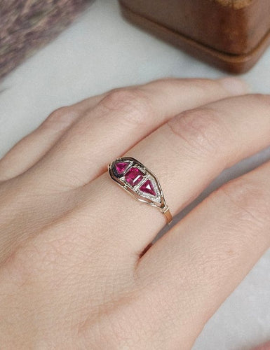 Bague 58 Bague Art déco en or jaune et blanc 18 carats, rubis Verneuil 58 Facettes 710