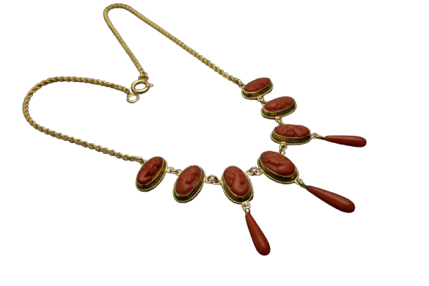 Collier Collier en or jaune orné de camées, inspiré de la Rome antique 58 Facettes