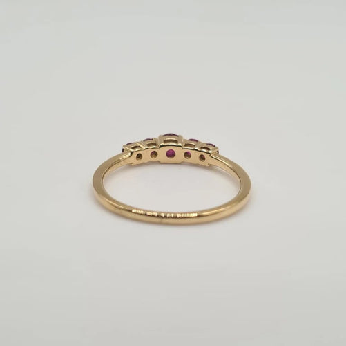 Bague 51 Bague or jaune 18 carats sertie de rubis 58 Facettes