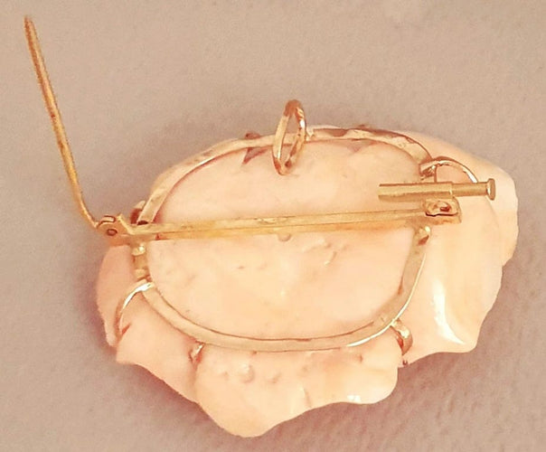 Pendentif Broche/Pendentif fleur Or jaune Corail 58 Facettes C 1485  Ree