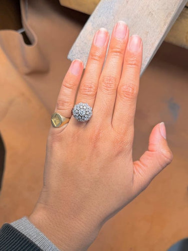 Bague 52 Bague marguerite fleur en or blanc 18 carats et diamants 58 Facettes 12Z