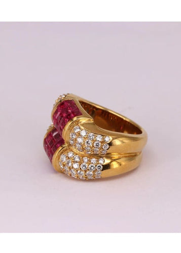 Bague 55 Bague ondulée Or jaune Rubis et Diamants 58 Facettes RNG0016