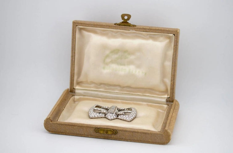 Broche Broche Art Déco années 1930 en platine et diamants 58 Facettes