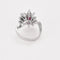 Bague 53.5 Bague mouvementée en or blanc 18k et rubis, diamants 58 Facettes BA661