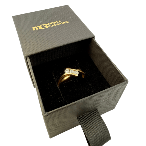 Bague 55 Bague trois strass en or jaune 18 carats, taille 55 58 Facettes 250087