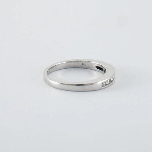 Bague 54 Bague en or blanc & diamants 58 Facettes