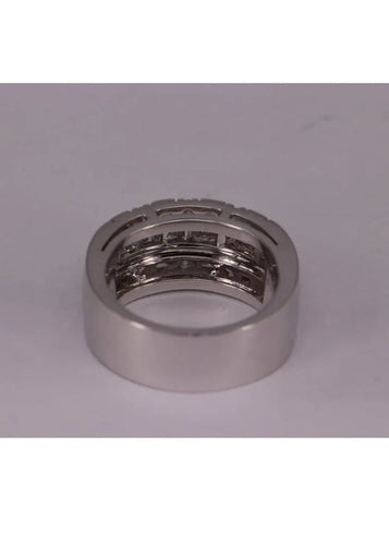 Bague 53 Bague triple sertie de diamants en or blanc 18k 58 Facettes RNG2650