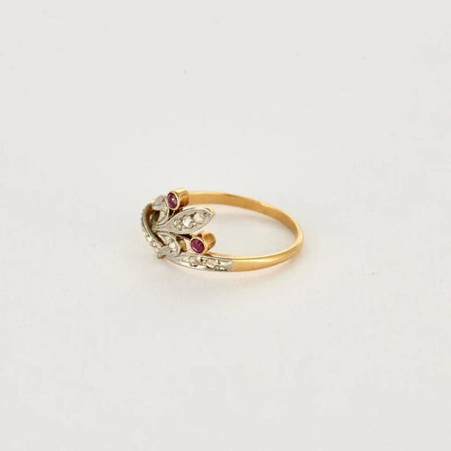 Bague 54 Bague début XXe or jaune et blanc, rubis et diamants 58 Facettes LAN12232