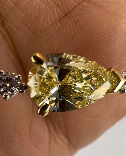 Collier Collier tennis diamant jaune 58 Facettes 385