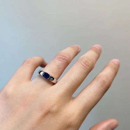 Bague 52 Bague en or blanc 750‰ sertie d’un saphir ovale 58 Facettes 230026SP