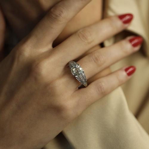 Bague 59 Solitaire style Art Déco - Bague en platine et diamant coussin 2,73 ct 58 Facettes FB10852