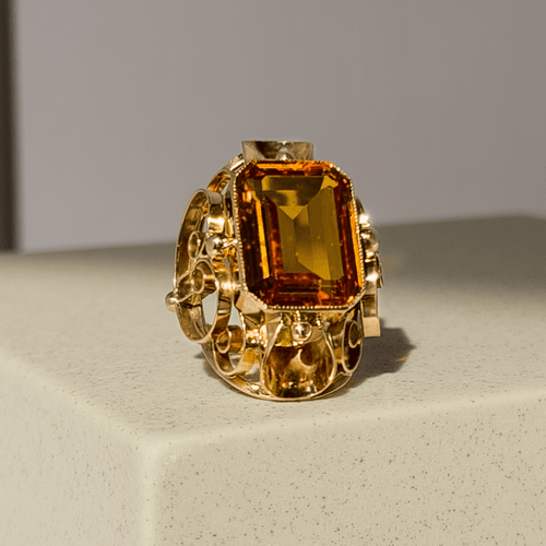 Bague 53 Bague citrine 12 ct taille émeraude en or jaune 14K 58 Facettes 2535