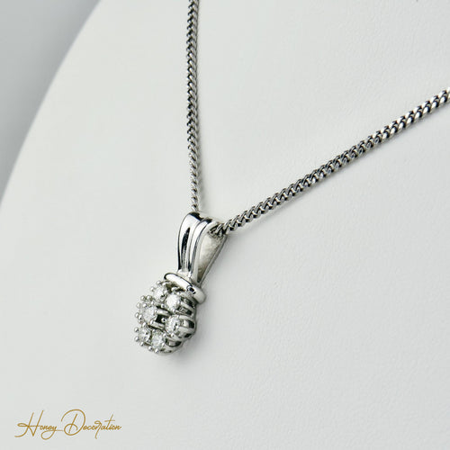 Pendentif Pendentif en or blanc 14 carats en forme de fleur, diamants 58 Facettes 2313