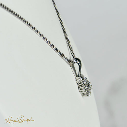 Pendentif Pendentif en or blanc 14 carats en forme de fleur, diamants 58 Facettes 2313