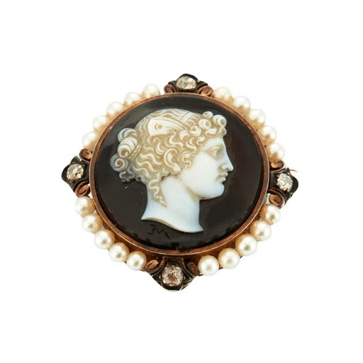 Brooch Cameo brooch souvenir holder in yellow gold and pearls 58 Facettes