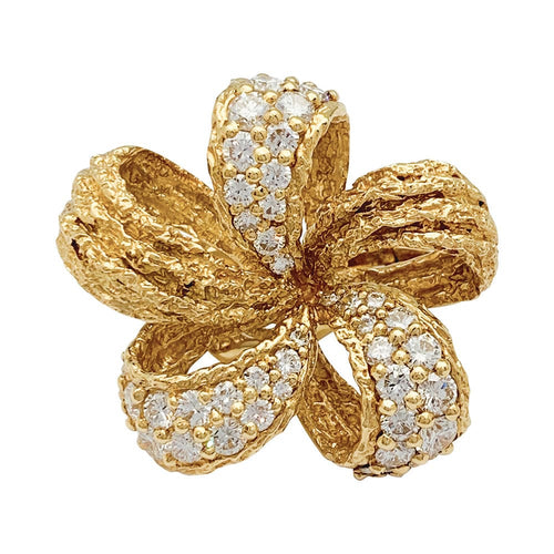 Boucles d'oreilles M.Gérard - Boucles d’oreilles fleurs en or jaune et diamants 58 Facettes 31849