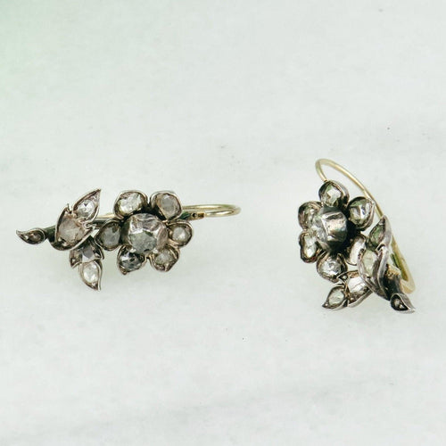 Boucles d'oreilles Boucles d’oreilles pendantes géorgiennes - Motif floral en or 14 carats et diamants taille rose 58 Facettes 180