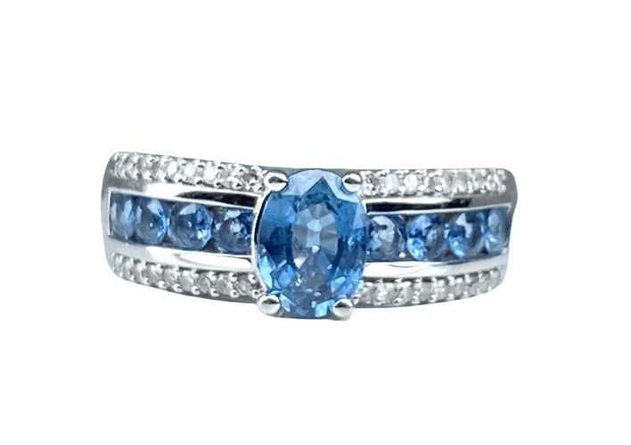 Bague 54 Bague en or blanc en saphirs et diamants 58 Facettes AB323