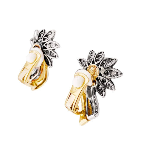 Boucles d'oreilles Fleur - Boucles d'oreilles en or jaune, platine et diamants 58 Facettes 35253