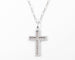 Collier Croix en diamants en or gris 18k sur chaîne 58 Facettes 1