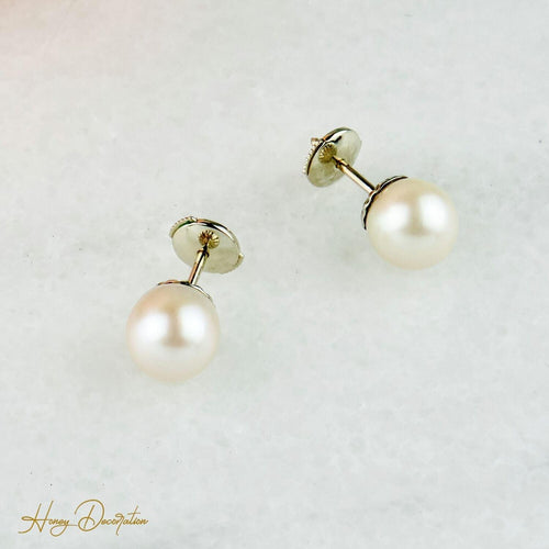 Boucles d'oreilles Boucles d'oreilles puces perles en or jaune 18K 58 Facettes 1949