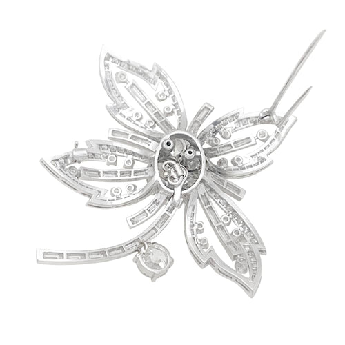 Broche Broche Fleur en platine et or blanc 18K, diamants 58 Facettes 33787