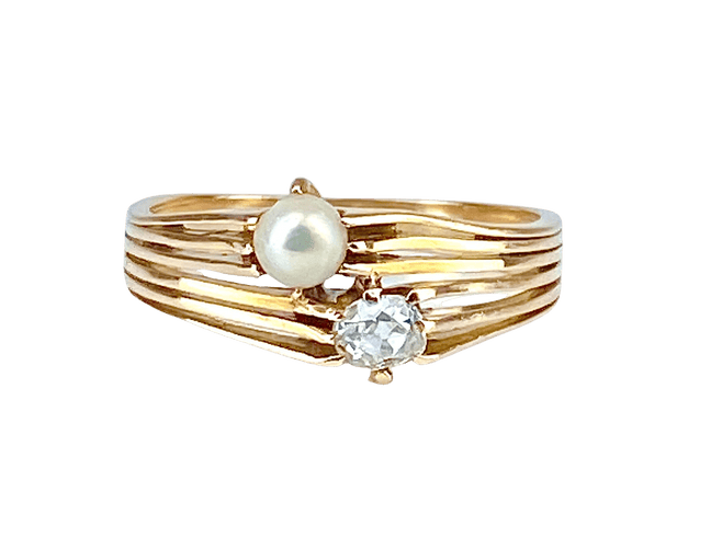 Bague toi et moi en or jaune, diamant et perle vers 1900