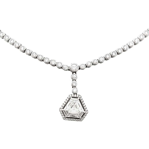 Collier Collier cravate rivière en or blanc 750 serti de diamants 58 Facettes 25379