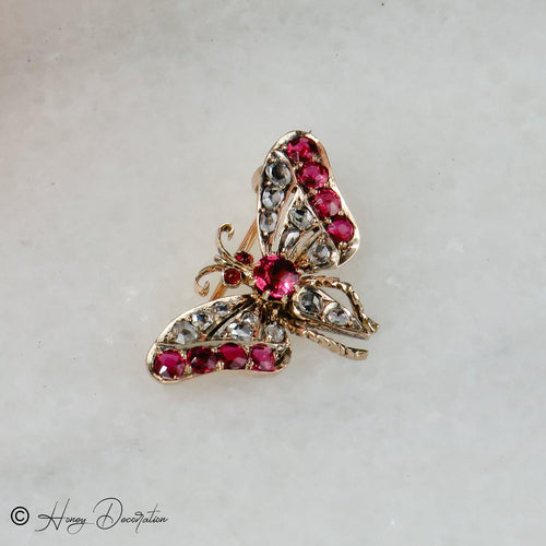 Pendentif Brosche georgienne papillon en or 585 avec diamants et rubis 58 Facettes 2578