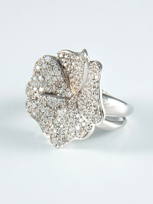 Bague 55 Bague Fleur pavage diamants 58 Facettes