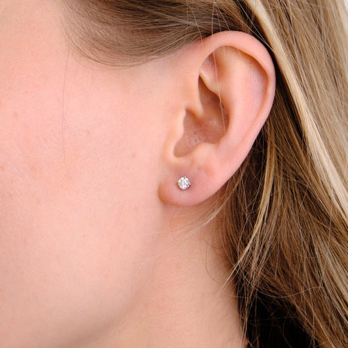 Boucles d'oreilles Boutons d'oreilles Or gris et Diamants De Beers 58 Facettes DV0262-4