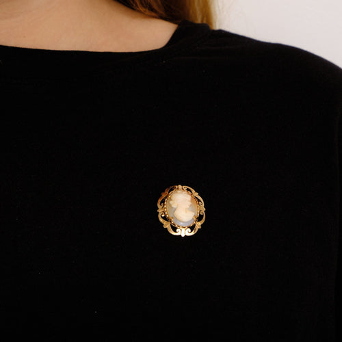 Broche Broche Camée sur coquillage 58 Facettes DV0099-10