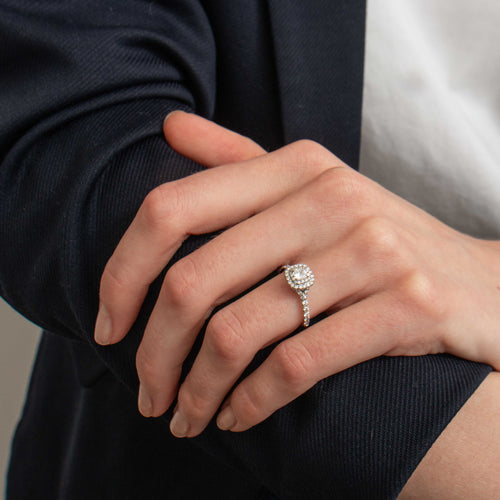 Bague 48 TIFFANY & CO - Bague Soleste Platine Diamants 58 Facettes DV0161-1