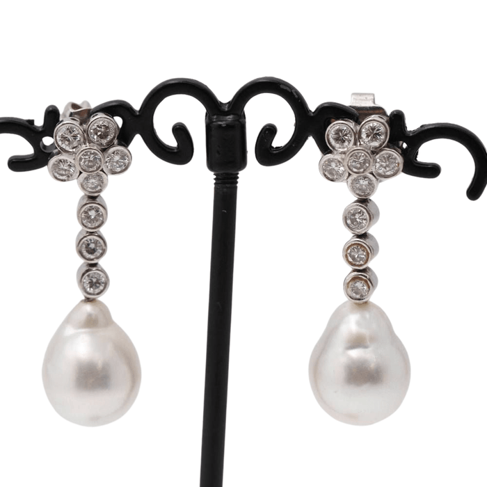 Boucles d'oreilles Boucles d'oreilles Or blanc Perle d'Australie Diamants 58 Facettes D359536JC