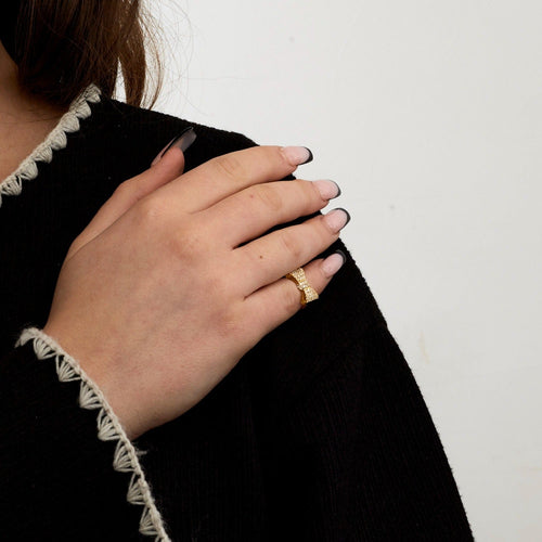 Bague Bague or jaune Nœud pavé de diamants 58 Facettes DV0542-1