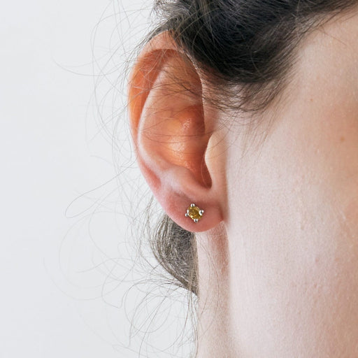 Boucles d'oreilles Paire de puces d'oreilles or 14K et diamant jaune 58 Facettes DV2085-1
