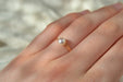 Bague Bague sertie d'une perle en Solitaire 58 Facettes Ref1945