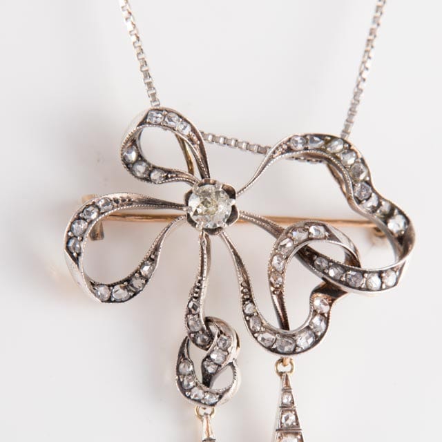 Collier Broche pendentif Noeud Diamants Perles 58 Facettes