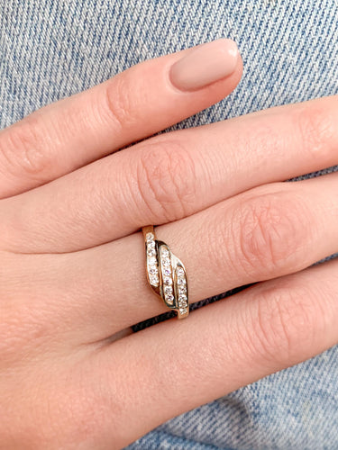 Bague 54 BAGUE "WAVE" OR JAUNE 58 Facettes AL151E