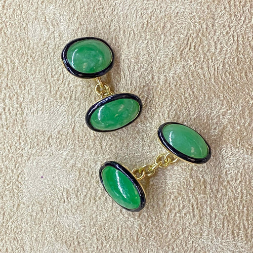 Boutons de manchette Boutons de manchette en jade impérial et émail noir, or jaune 58 Facettes CEY21