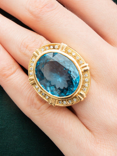 Bague 49 Importante Bague Chevalière, Topaze Bleue & Diamants, Or Jaune 58 Facettes