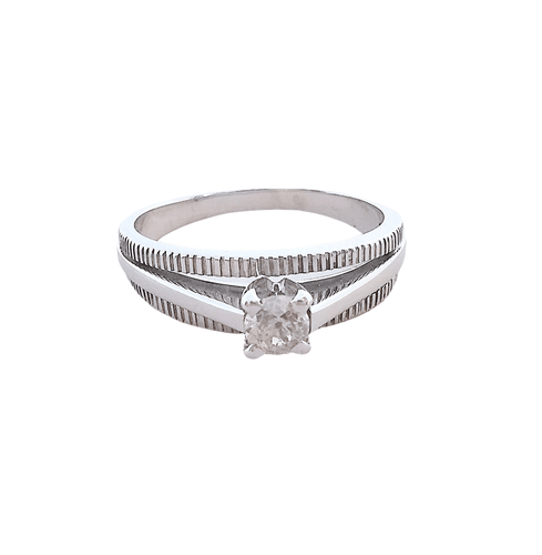Bague Bague ancienne solitaire or gris, diamant 58 Facettes AA 1547