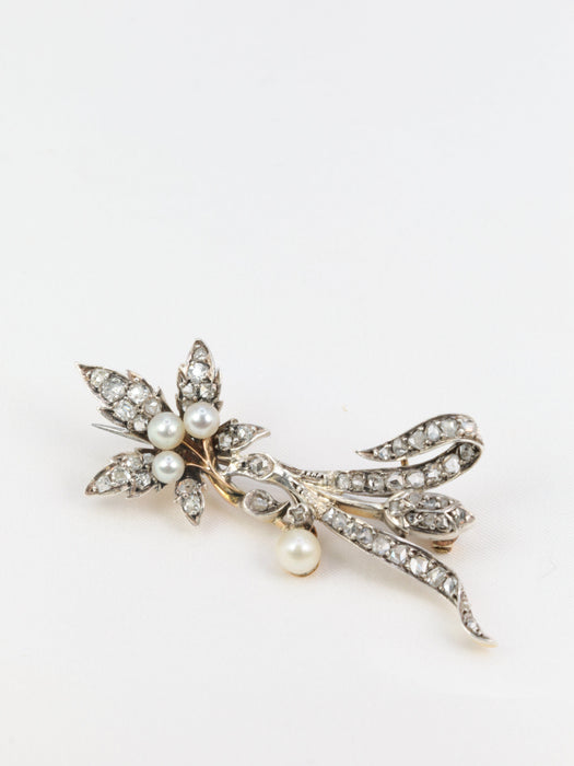 Broche Broche Erable en Or, Diamants, et Perles Fines 58 Facettes 275